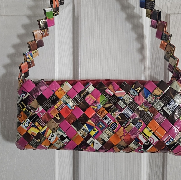 Vintage Recycled Cookie/Candy Wrapper Weaved Shoulder Bag - Picture 2 of 4